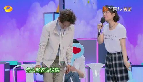 吴昕爆料何炅不睡觉视频,揭秘不睡觉的主持界劳模  第2张